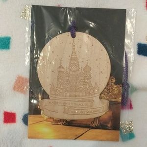 ⭐OWLCRATE EXCLUSIVE WOODEN BOOKISH ORNAMENT ⭐